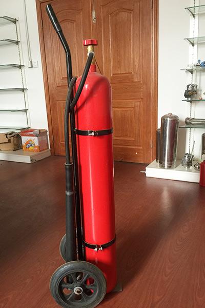 10KG CO2ホイール消火器